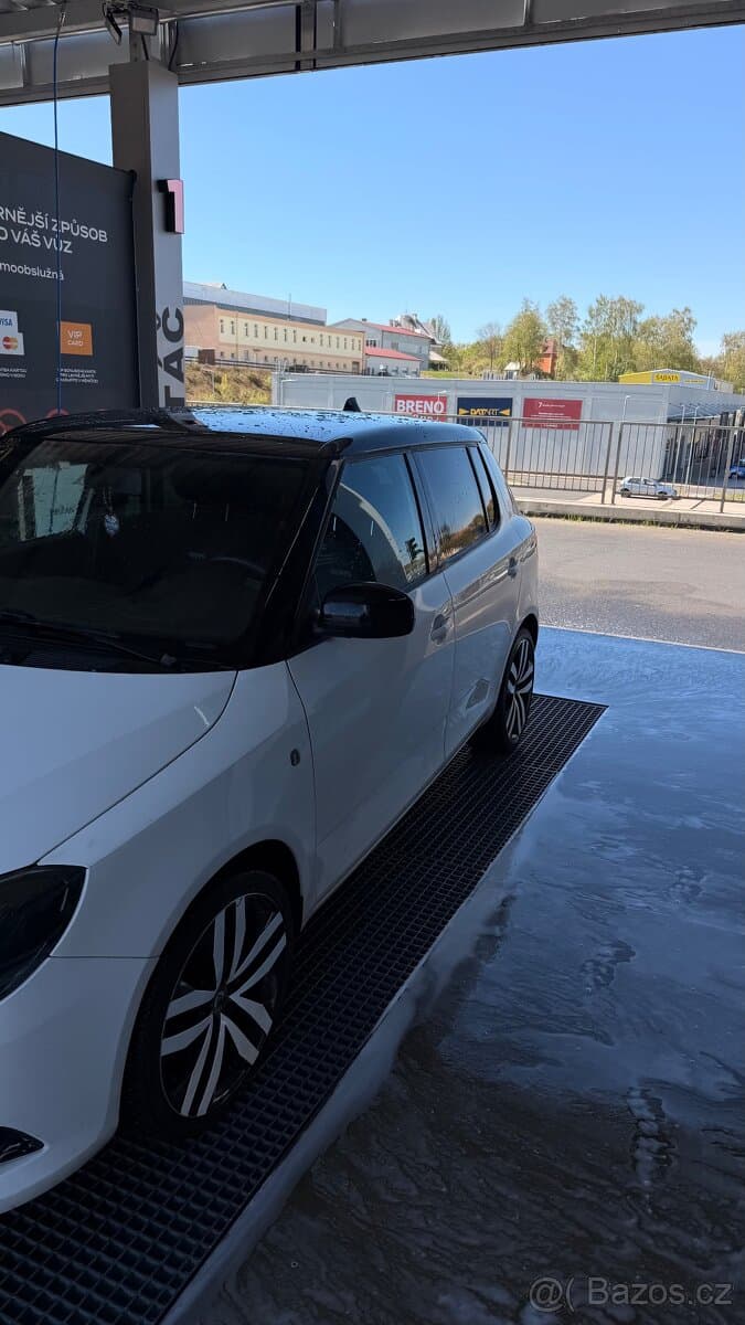 2010 Škoda FABIA - 2