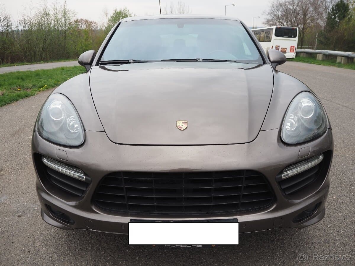 2013 Porsche CAYENNE - 2