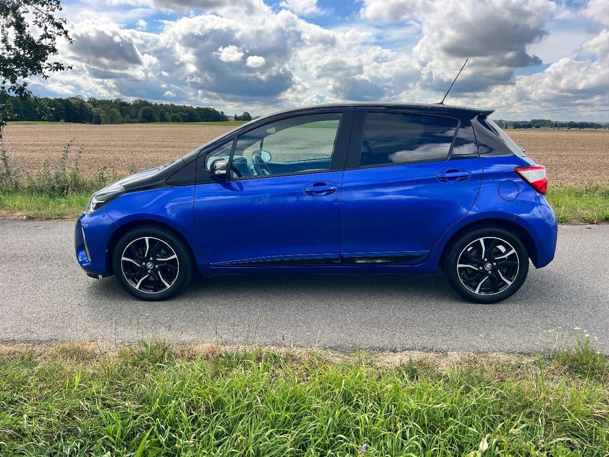 2017 Toyota YARIS - 2