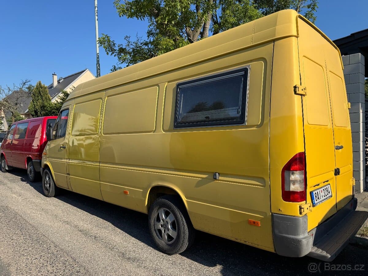 2005 Mercedes-Benz SPRINTER - 2