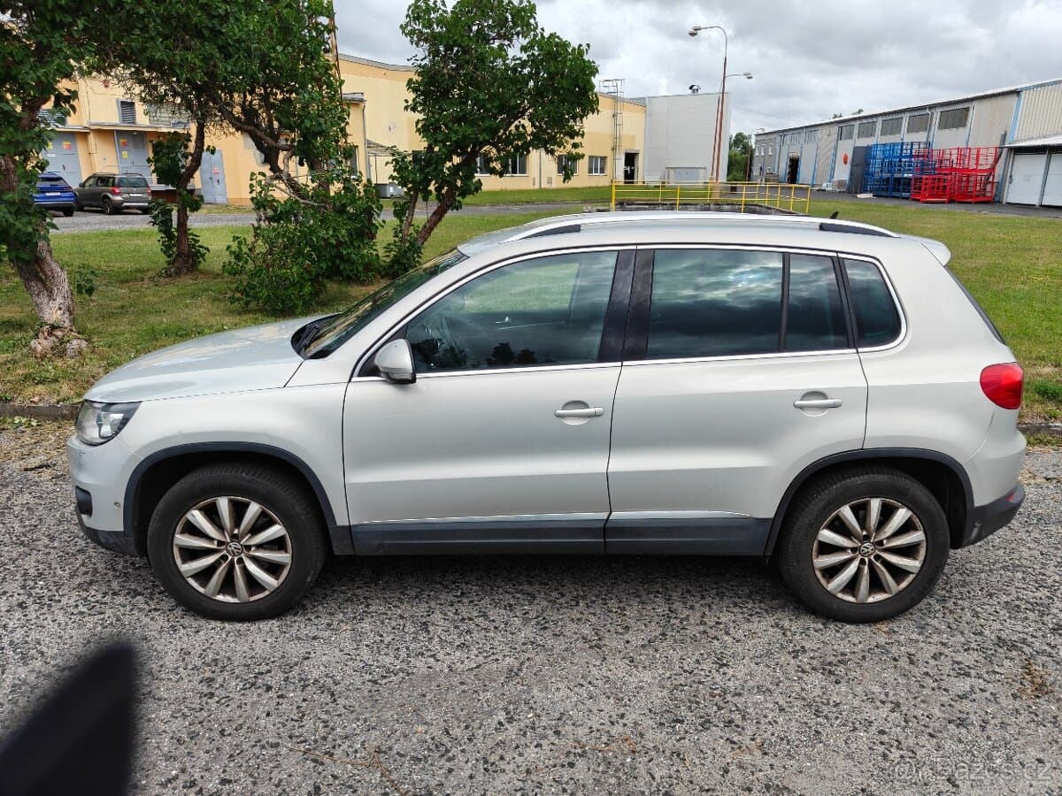 2015 Volkswagen TIGUAN - 2