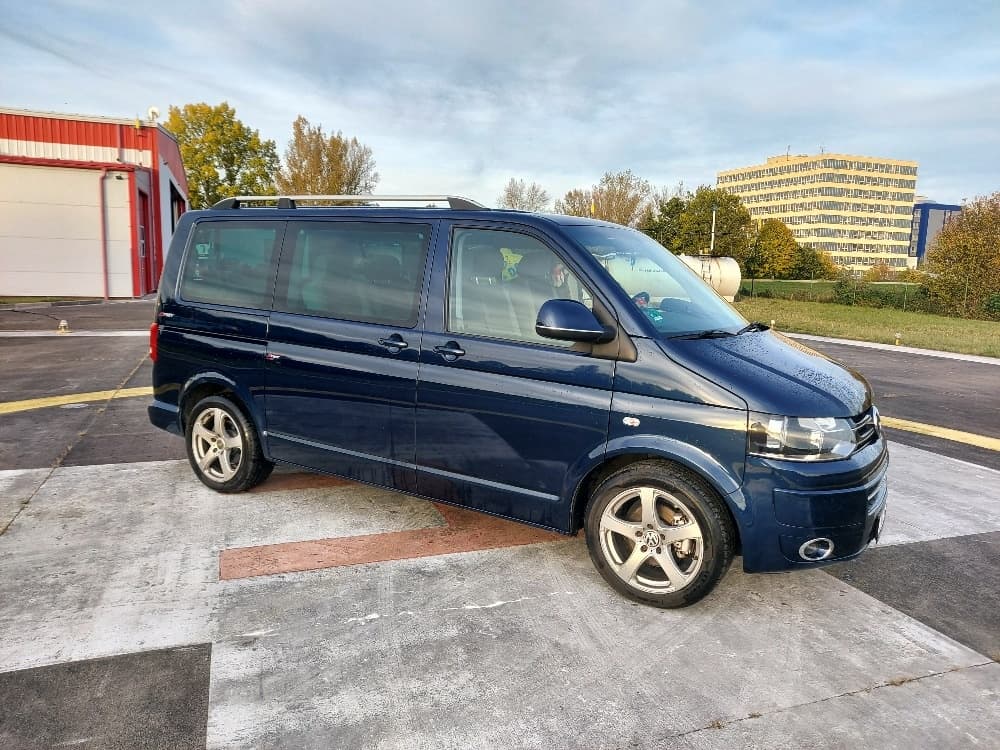 2011 Volkswagen CARAVELLE - 2