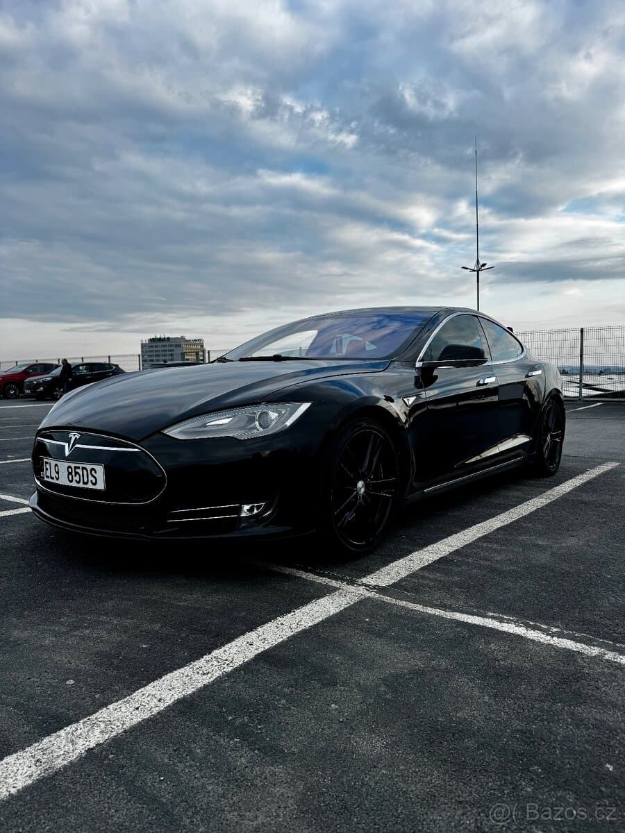 2013 Tesla MODEL S - 2