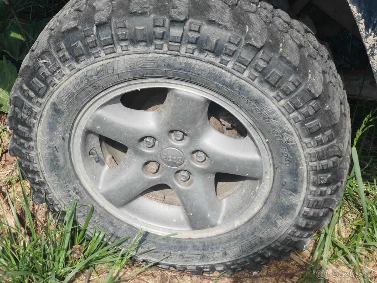 Jeep CHEROKEE - 2