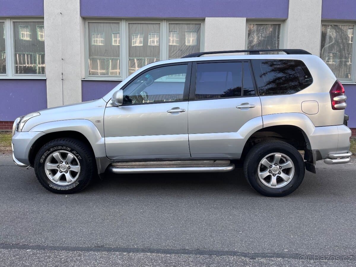 2004 Toyota LAND CRUISER - 2