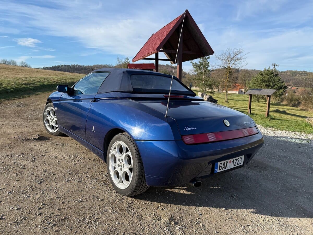 2002 Alfa Romeo SPIDER - 2