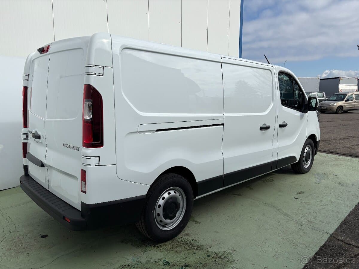 Renault TRAFIC - 2