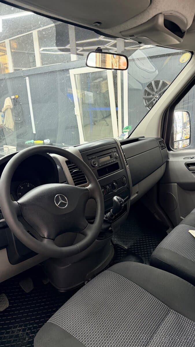 Mercedes-Benz SPRINTER - 2