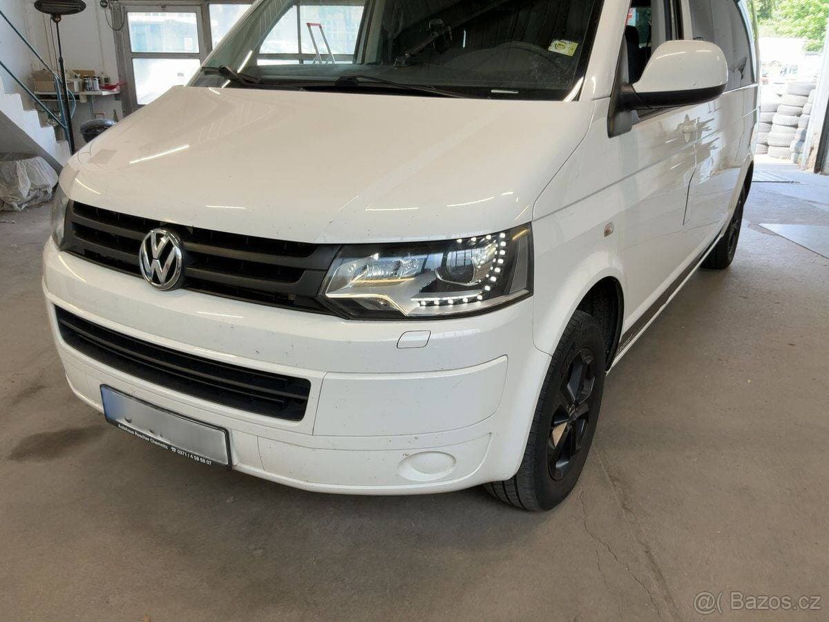 2011 Volkswagen CARAVELLE - 2