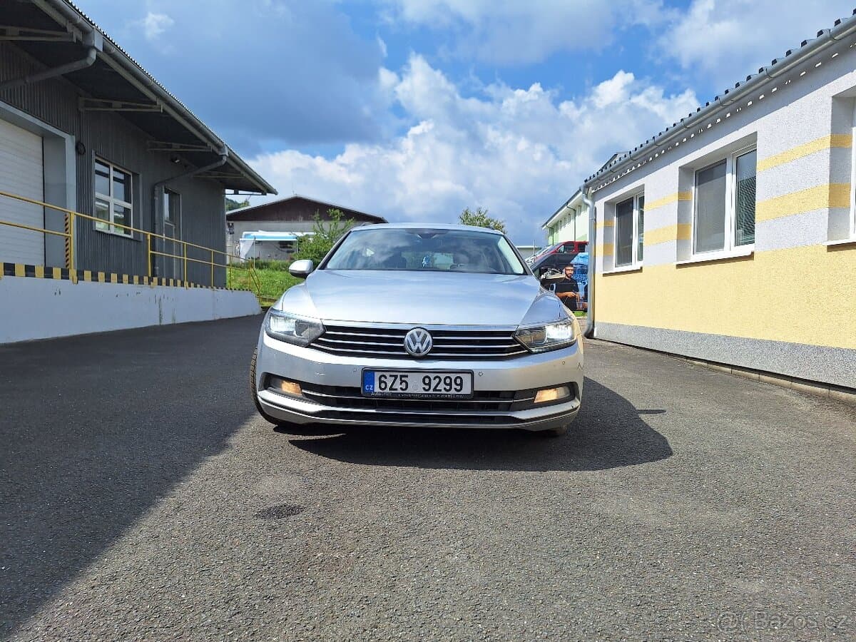 2015 Volkswagen PASSAT - 2