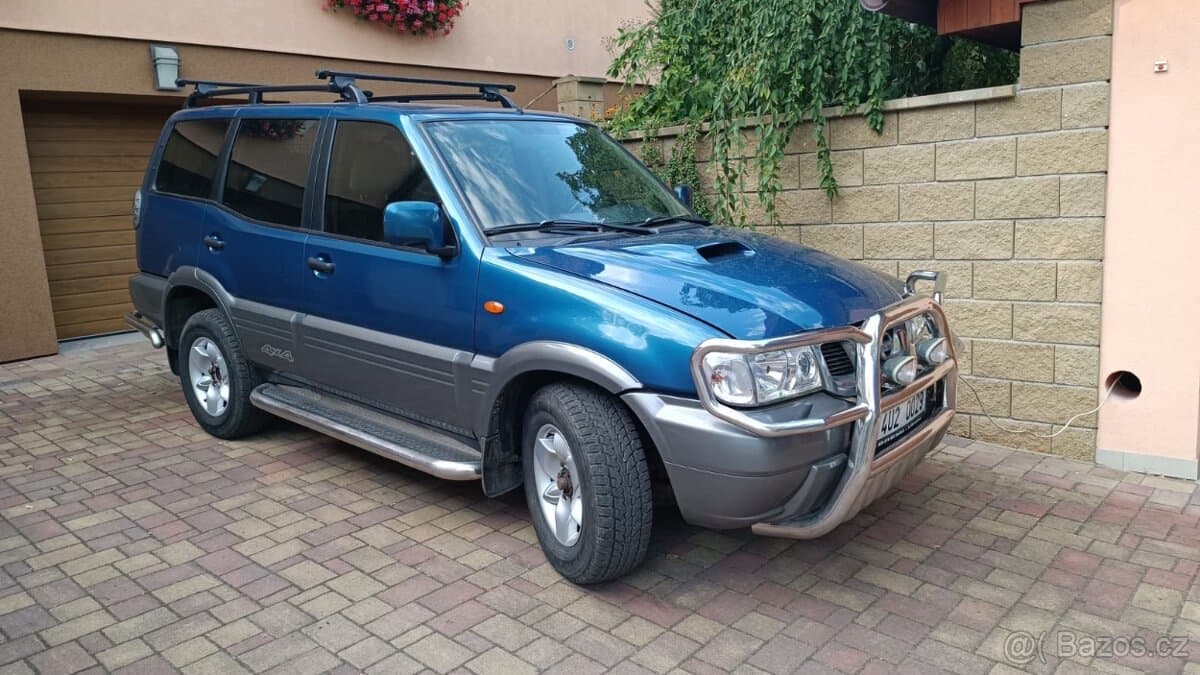 Nissan TERRANO - 2