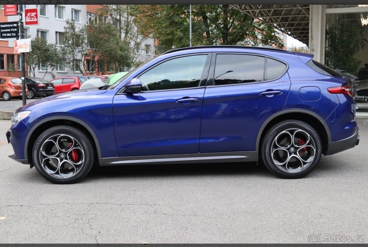 2023 Alfa Romeo STELVIO - 2