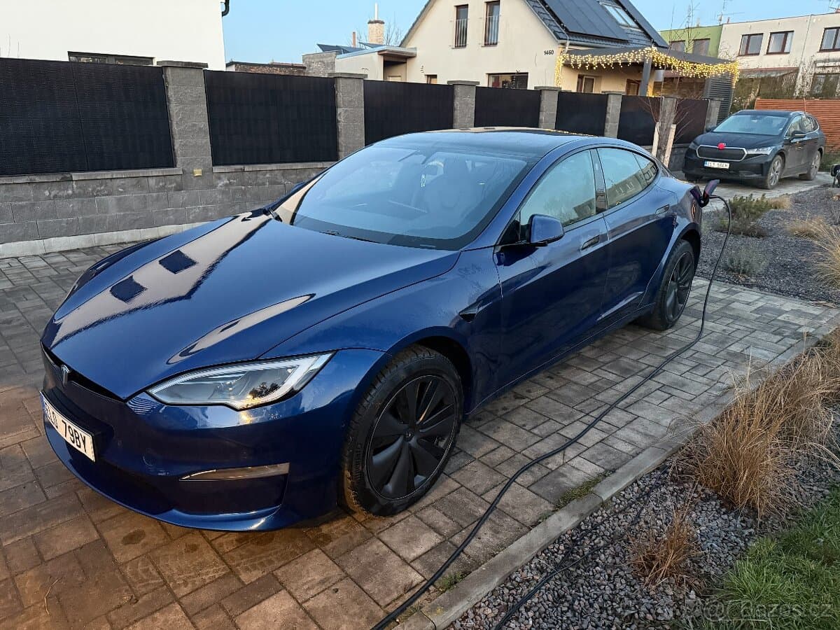 2022 Tesla MODEL S - 2