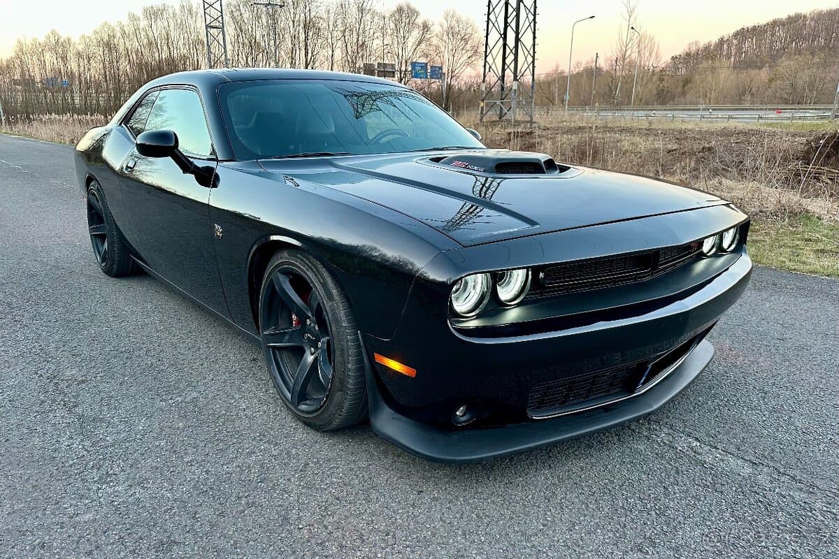 2015 Dodge CHALLENGER - 2