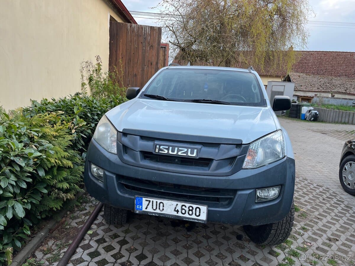 2013 Isuzu D-MAX - 2