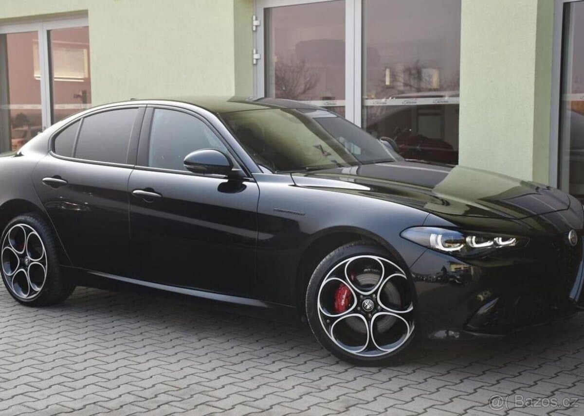 2023 Alfa Romeo GIULIA - 2