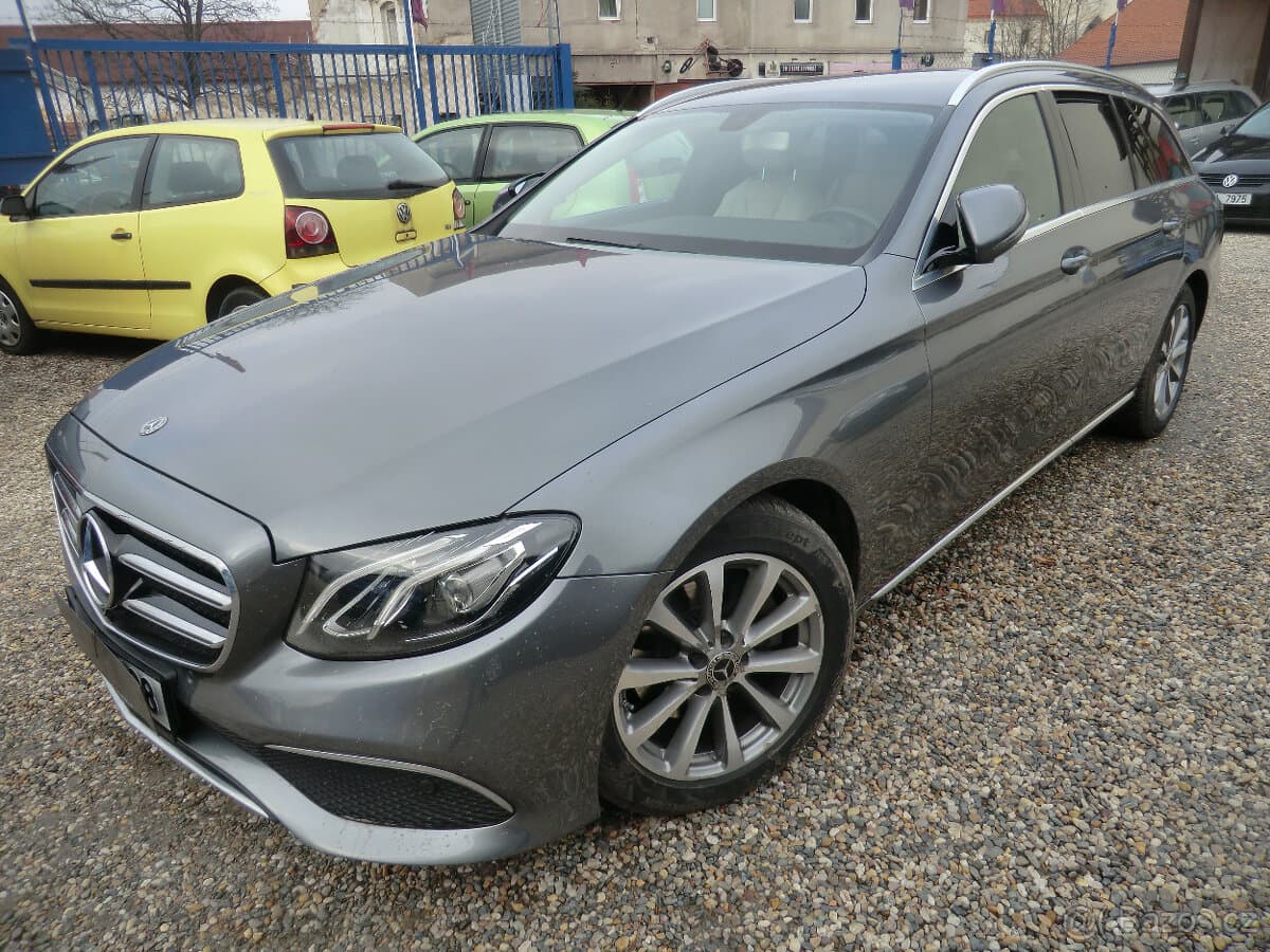 2019 Mercedes-Benz E-CLASS - 2