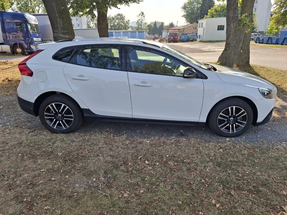 2018 Volvo V40 - 2