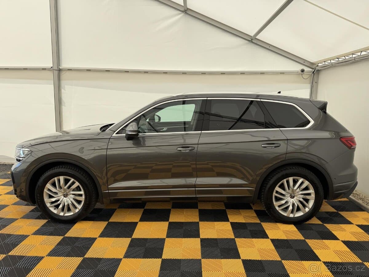 2025 Volkswagen TOUAREG - 2