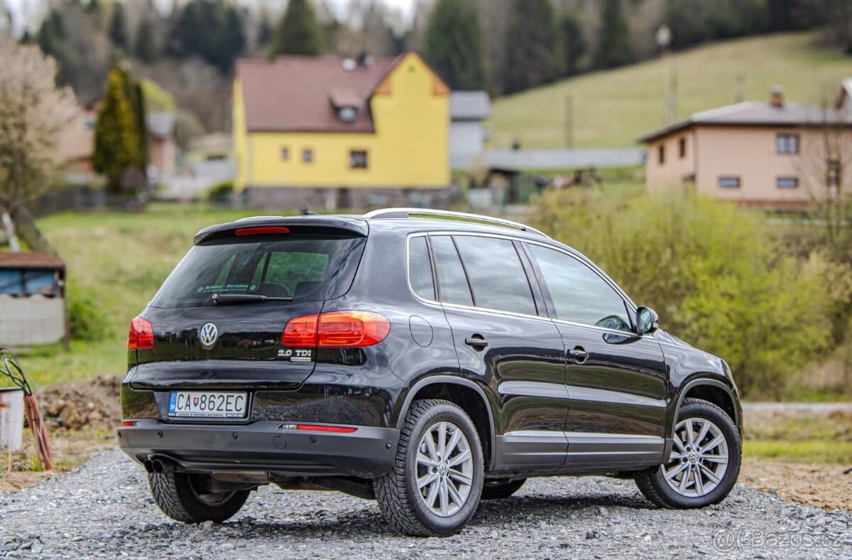 2012 Volkswagen TIGUAN - 2