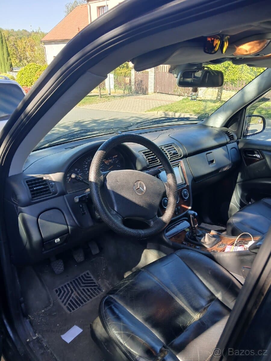 2004 Mercedes-Benz M-CLASS - 2