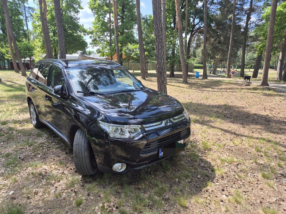 2014 Mitsubishi OUTLANDER - 2