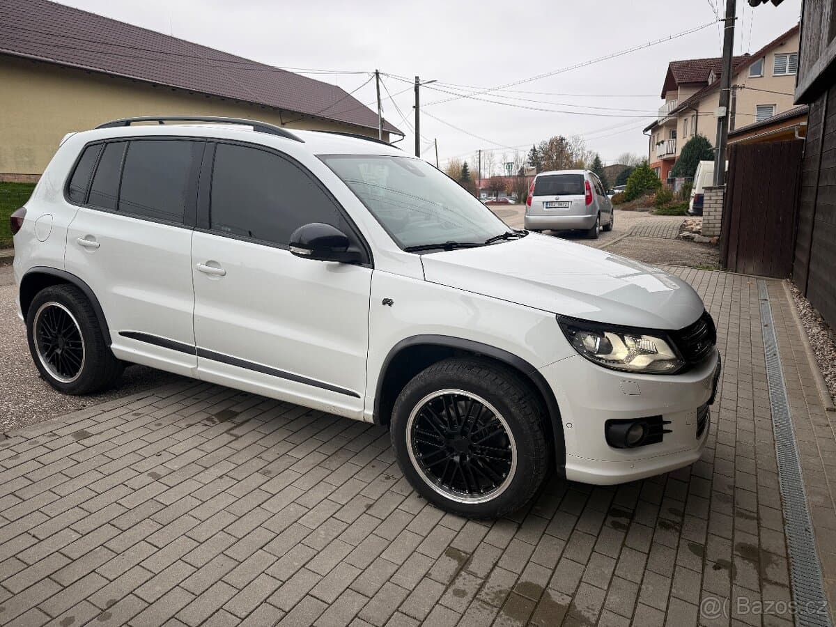 2015 Volkswagen TIGUAN - 2