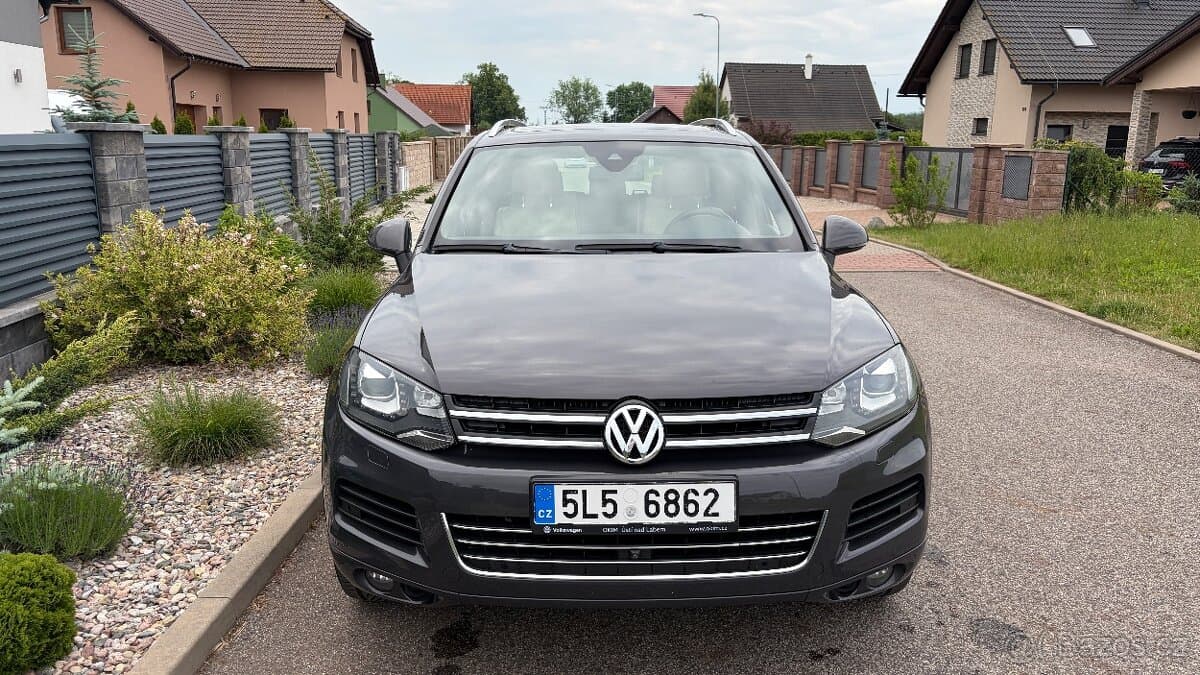 2010 Volkswagen TOUAREG - 2