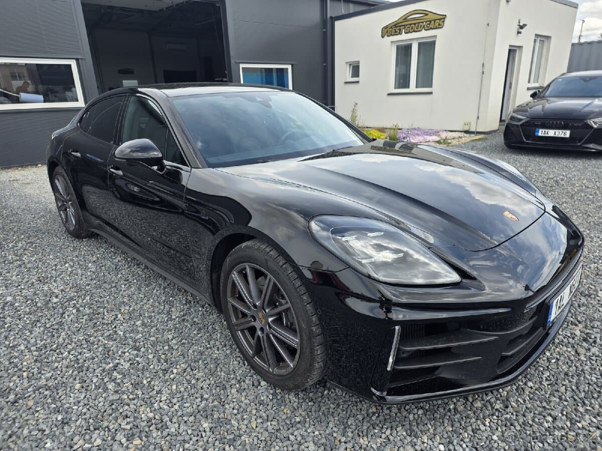 2025 Porsche PANAMERA - 2