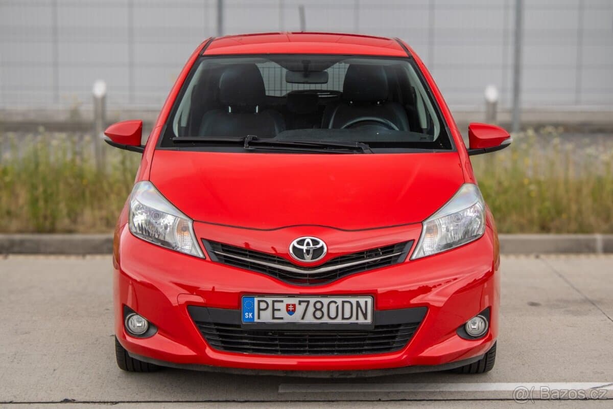 2011 Toyota YARIS - 2