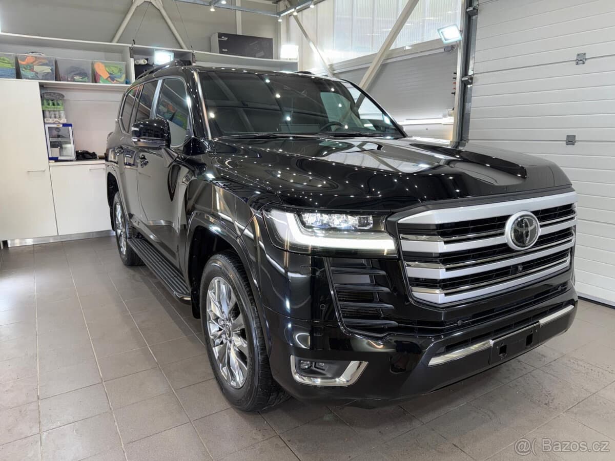 2021 Toyota LAND CRUISER - 2