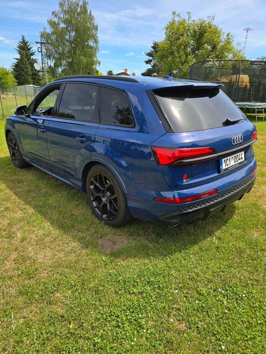 2025 Audi SQ7 - 2