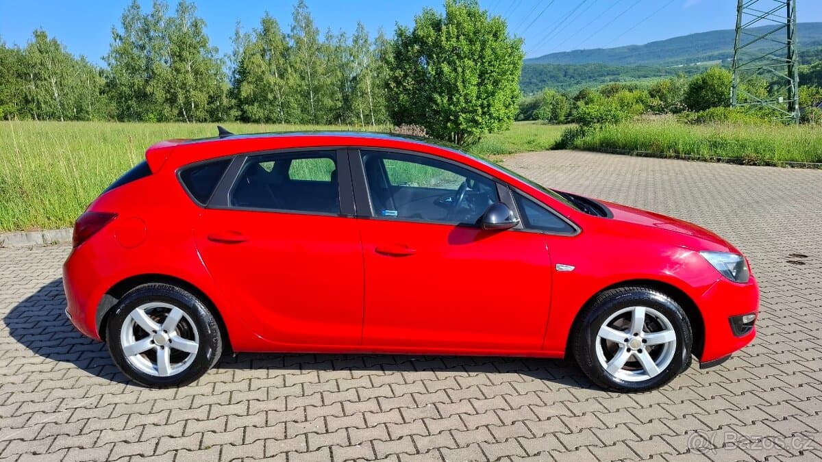 2014 Opel ASTRA - 2