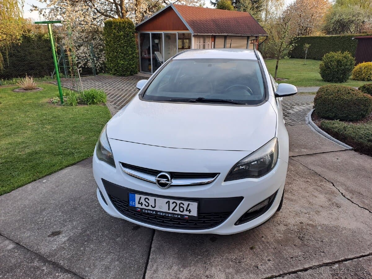 2014 Opel ASTRA - 2
