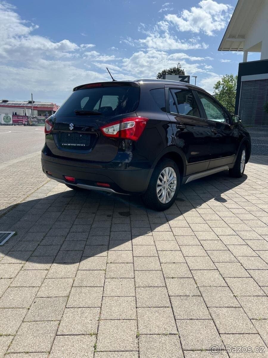 2015 Suzuki S-CROSS - 2