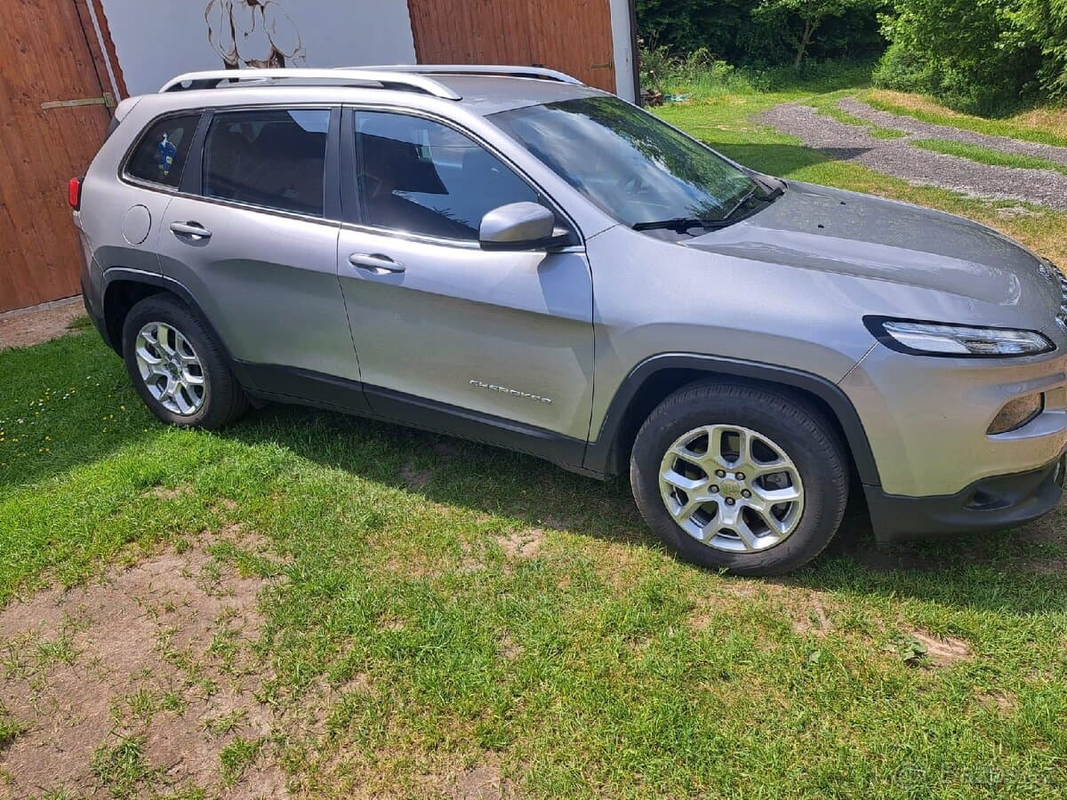 2016 Jeep CHEROKEE - 2