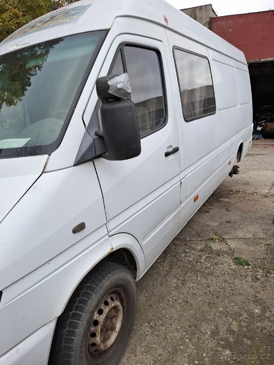 2000 Mercedes-Benz SPRINTER - 2