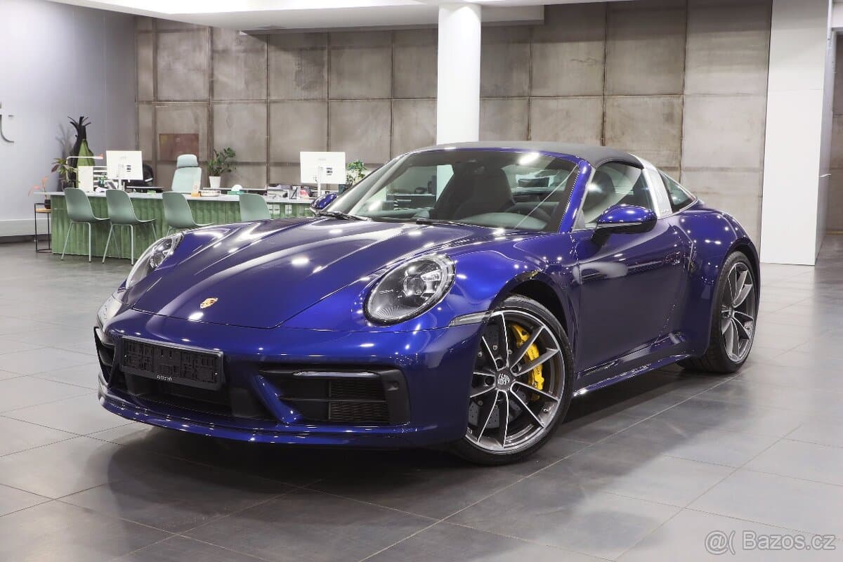 2021 Porsche 911 - 2