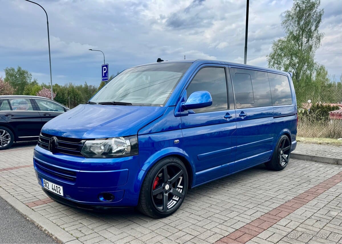 2004 Volkswagen MULTIVAN - 2