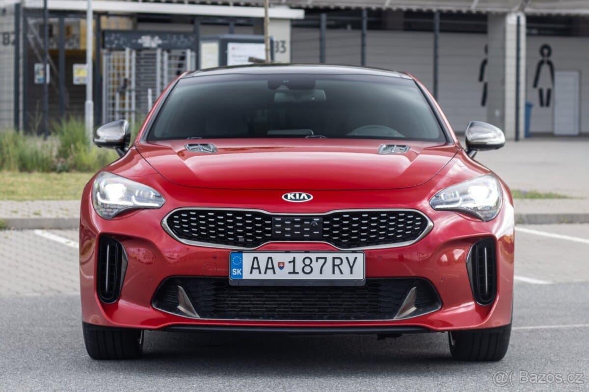 2019 Kia STINGER - 2