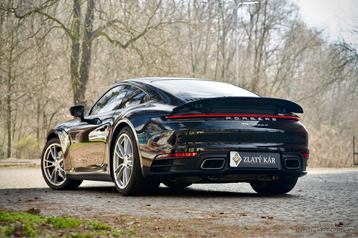 2020 Porsche 911 - 2