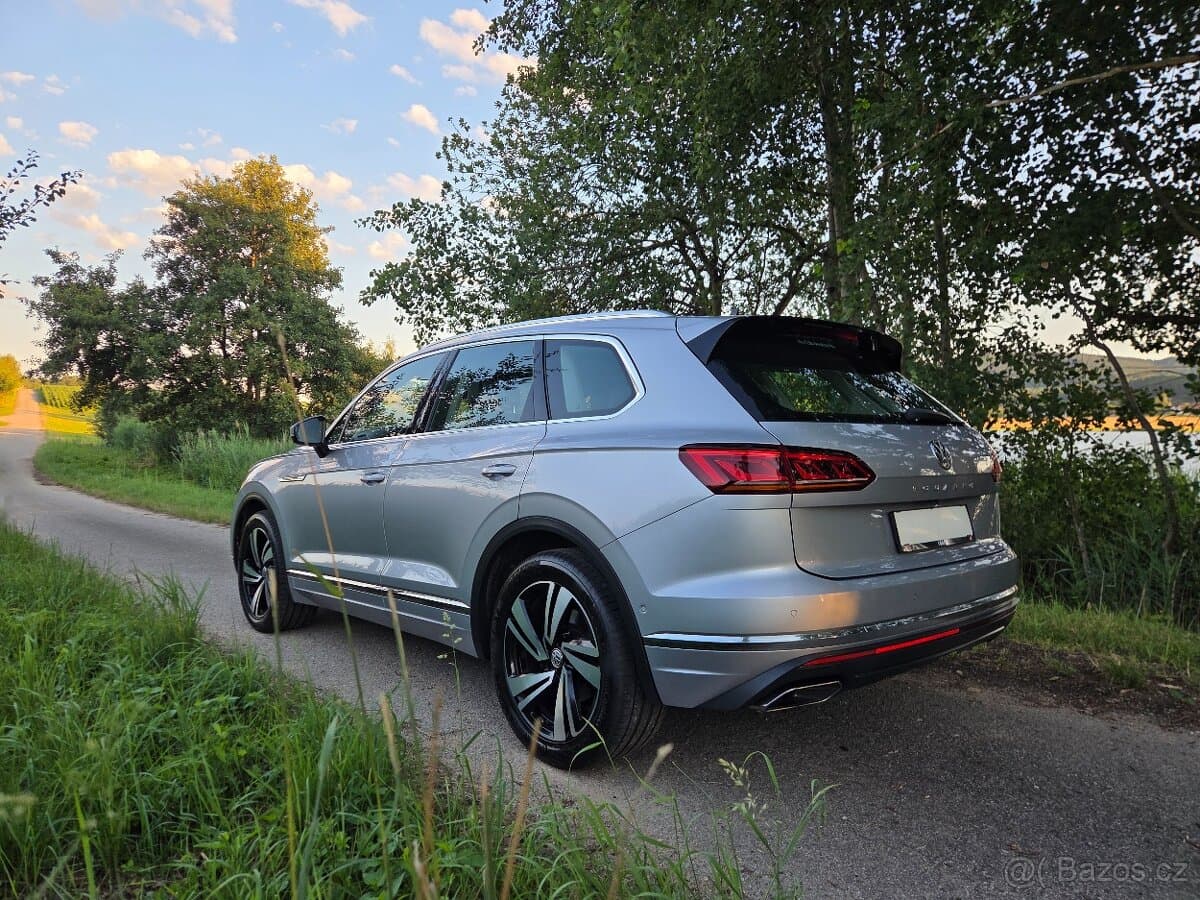 2018 Volkswagen TOUAREG - 2