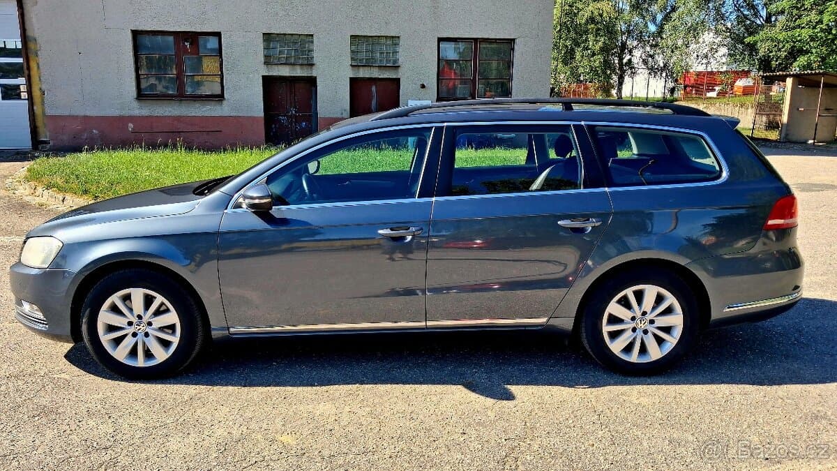 Volkswagen PASSAT - 2