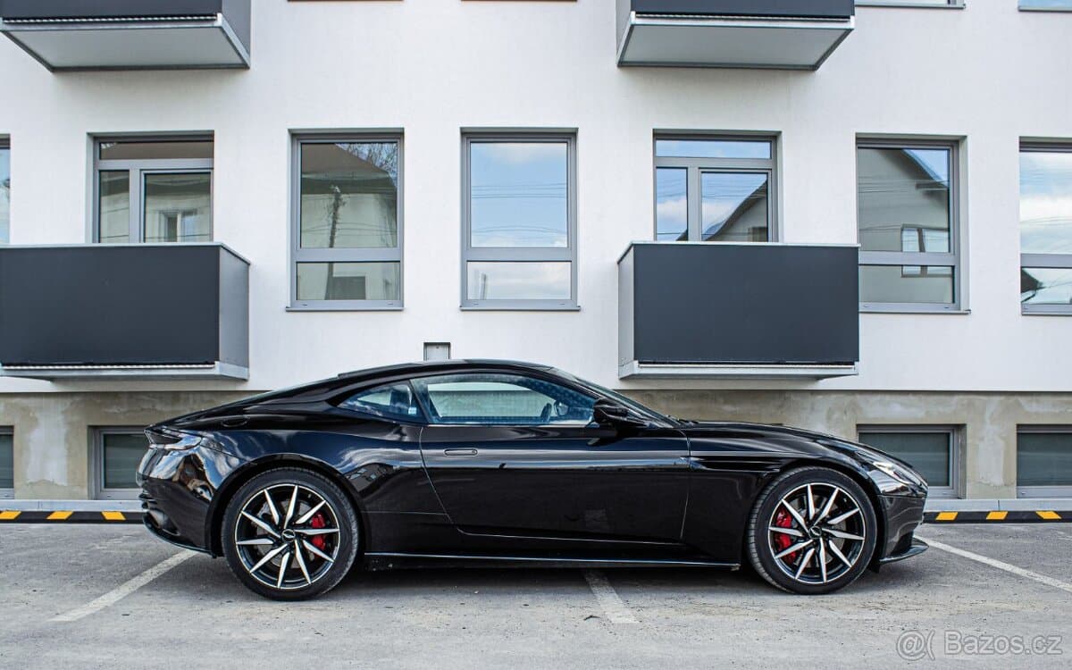 2017 Aston Martin DB11 - 2