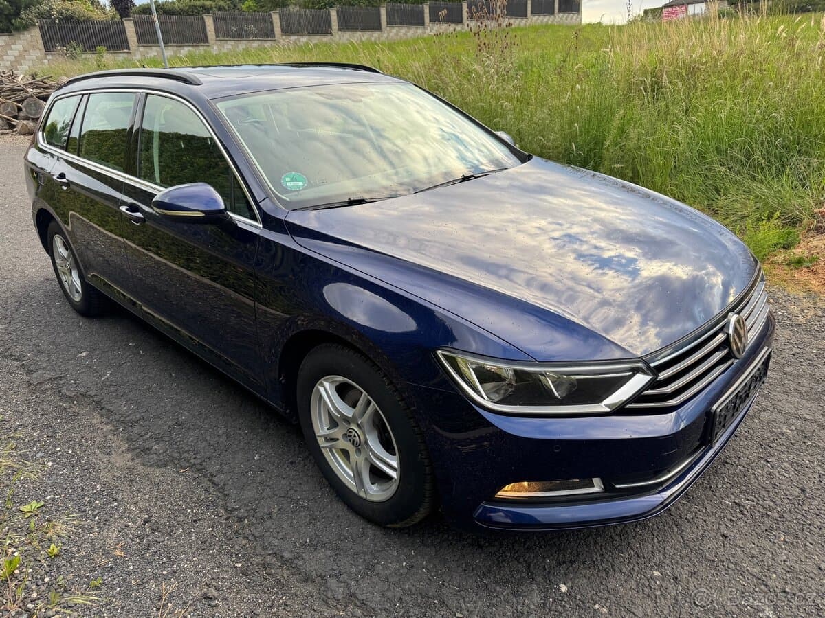 2018 Volkswagen PASSAT - 2