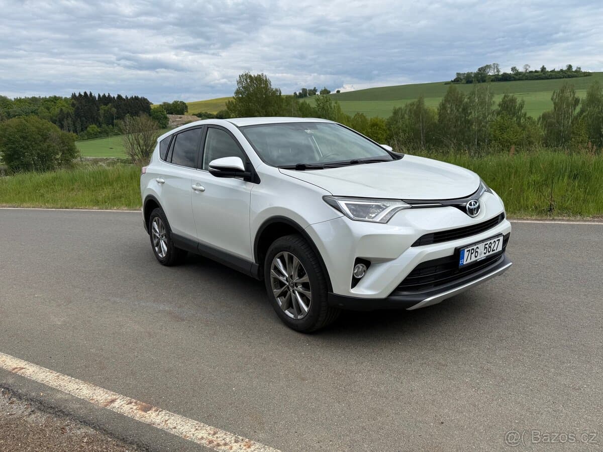 2016 Toyota RAV4 - 2