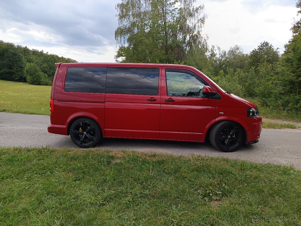 2015 Volkswagen MULTIVAN - 2