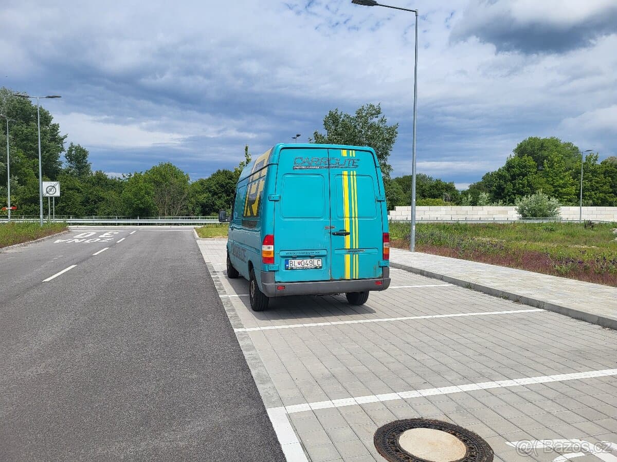 2002 Mercedes-Benz SPRINTER - 2