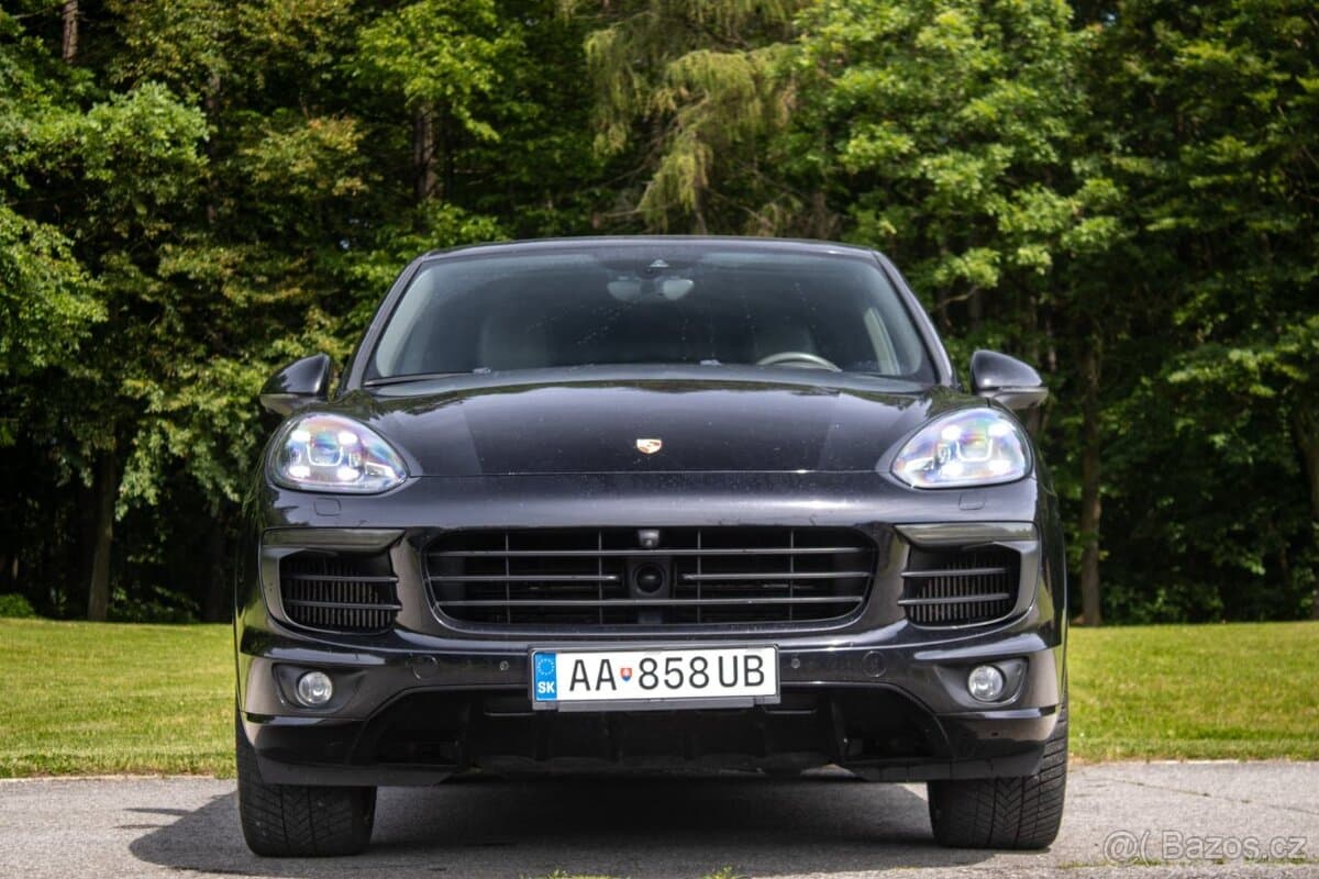 2017 Porsche CAYENNE - 2