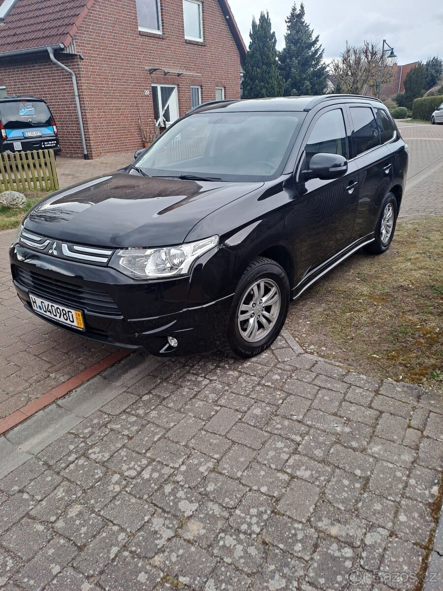 2014 Mitsubishi OUTLANDER - 2